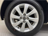「トヨタ純正アルミホイール」を装着!純正なので車のデザインともマッチしています。高級感やスポーティーさを際立たせてくれます。