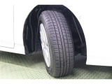 タイヤサイズ 195/65R15。