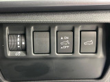 【パワーバックドア】スマートキーや運転席のボタンを押すだけでリアゲートが自動で開閉します!荷物を持っている時や、高い位置にあるバックドアを閉める際に便利な機能です♪