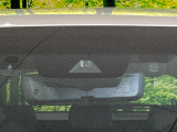 【トヨタセーフティセンス】走行中に前方の車両等を認識し、衝突しそうな時は警報とブレーキで衝突回避と被害軽減をアシスト。より安全にドライブをお楽しみいただけます。