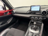 【展示車の状態】展示車は全て、マツダ車のエキスパートが、基本性能に関わる箇所を徹底的に点検。外装や室内に関しても、細部にいたるまで、しっかり清掃・洗浄を実施しています。