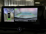 これが【アラウンドビューモニター】上空から見下ろしているかのような映像を映し出して、スムーズな駐車をアシスト