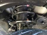 お車を安心してお乗りいただく為には、足回りの定期点検が欠かせません。サービスサポート(有償保証)では無料点検もご提供しており、安心のカーライフをお過ごしいただけるサポート体制が整っています。