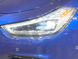 ●LEDヘッドライト:夜間走行時も良好な視界を確保し安心して運転できる高輝度LEDヘッドライトを装備!点灯速度が早く、消費電力も抑えられています。