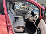 「シート高調整&チルトステアリング」で小柄な方も運転しやすいポジションに調整できます。