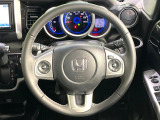 【純正革巻きステアリング】上質な革を使用することで、手にしっかり馴染みとても運転しやすいハンドルです♪