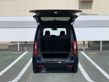 ホンダの新車も全て取り扱っております。ホンダの整備士がいるサービス工場も併設しているので、点検、整備、車検、全てお任せ下さい。店内は落ち着いたショールームにキッズスペースもございます。