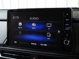 ナビゲーションは純正10インチメモリーナビ(VXU-217DYi)を装着しております。AM、FM、CD、DVD再生、Bluetooth、音楽録音再生、フルセグTVがご使用いただけます。