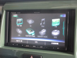 ナビゲーションはパナソニックSDナビ(CN-RE06D)を装着しております。AM、FM、CD、DVD再生、Bluetooth、音楽録音再生、フルセグTVがご使用いただけます。