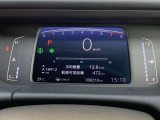 視認性に優れたスピードメーター。