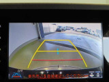 バックガイドモニターで、後方を確認しながら安心して駐車することができます。運転初心者も熟練者も必須の機能ですよ!
