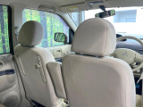 【アームレスト】運転中の身体の負担を軽減してくれるアームレストを装備♪