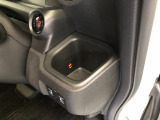 【ドリンクホルダー】こちらにドリンクホルダーがついています!