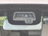 【スズキ セーフティサポート】走行中に前方の車両等を認識し、衝突しそうな時は警報とブレーキで衝突回避と被害軽減をアシスト。より安全にドライブをお楽しみいただけます。