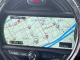 ●純正ナビ:一体感のあるナビは、高級感ある車内を演出してくれます。Bluetooth再生などオーディオ機能も充実しておりますので、運転もより楽しめます♪