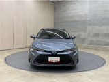 お車購入のポイントとなるフロントマスクです!シャープな目つきが印象的なデザインのヘッドランプです。