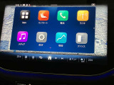 新しくなったセンターコンソールはスマートフォンを操作するような感覚でナビから車両の設定までが可能です。