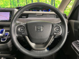 【純正革巻きステアリング】上質な革を使用することで、手にしっかり馴染みとても運転しやすいハンドルです♪