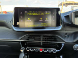 Apple CarPlay/Android Autotに対応したタッチスクリーン/Bluetooth接続によるミュージックプレイヤー接続/ハンズフリー通話