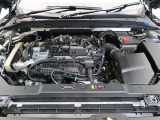 当店の認定中古車(VOLVO APPROVED CAR)はメーカー基準の車齢・走行に応じた内外装・機関の176項目もの項目に厳密な点検を実施。すべての基準を満たした自信を持ってお届けする中古車です。