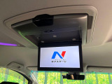 【フリップダウンモニター】大画面モニターで後席でもエンタメをお楽しみいただけます。小さなお子様にも大人気の装備です♪