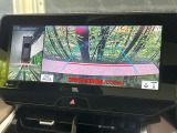 【パノラミックビューモニター】専用のカメラにより、上から見下ろしたような視点で360度クルマの周囲を確認することができます☆死角部分も確認しやすく、狭い場所での切り返しや駐車もスムーズに行えます。