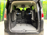 普段のお買い物や通勤、送迎等に十分な荷室スペースを確保しております。セカンドシートを倒すと、大きな荷物の積載も可能です♪