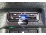 ボイスタイプのETC搭載。高速道路出入口もスマートに通過! 今やマストアイテムですね。納車前には使用できるようにセットアップをさせていただきます。ETCカードの取扱もしておりますのでご相談ください。