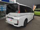 色も人気パールホワイトです。スタイリッシュなデザインです。