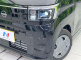 【LEDヘッドライト】悪天候や夜間走行時も良好な視界を確保し安心して運転できる高輝度LEDヘッドライトを装備!点灯速度が早く、消費電力も抑えられています。
