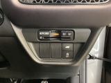 指定工場併設で末永く品質を保ちます。12ヶ月点検や車検はもちろんのこと、国家資格整備士によるお車のアドバイスも致します。