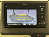 バックモニターで、後方を確認しながら安心して駐車することができます。運転初心者も熟練者も必須の機能ですよ!