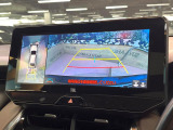 【パノラミックビューモニター】専用のカメラにより、上から見下ろしたような視点で360度クルマの周囲を確認することができます☆死角部分も確認しやすく、狭い場所での切り返しや駐車もスムーズに行えます。