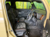 運転席シート廻りは使用感も少なく、良好な状態となっています。丁寧に使われていたことがよくわかりますね。