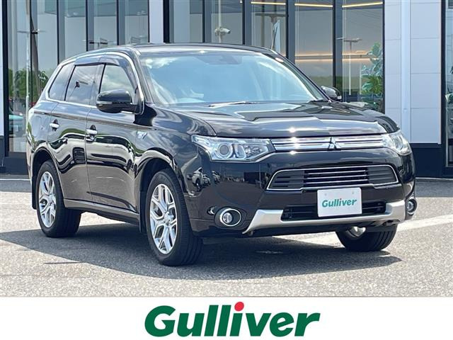 アウトランダーPHEV 2.4 G プレミアムパッケージ 4WD 4WD 本革シート