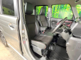 運転席シート廻りは使用感も少なく、良好な状態となっています。丁寧に使われていたことがよくわかりますね。