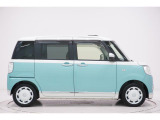 県内13店舗にて常時500台以上ダイハツ車を展示中です。見て、触って、納得のいく一台をぜひ見つけてください。
