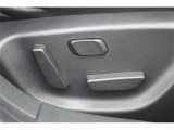 こだわりがあってなかなか気に入ったお車がないそこのお客様!全国のオークションからピッタリの1台を探すことが可能です。ぜひ一度お問い合わせください。