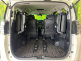 【パワーバックドア】スマートキーや運転席のボタンを押すだけでリアゲートが自動で開閉します!荷物を持っている時や、高い位置にあるバックドアを閉める際に便利な機能です♪