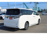 極限までこだわった仕入れで低価格を実現。低価格で良質なお車を全社総台数2,000台以上の在庫からお選びいただけます。営業時間 10:00〜19:00