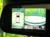【アラウンドビューモニター】専用のカメラにより、上から見下ろしたような視点で360度クルマの周囲を確認することができます☆死角部分も確認しやすく、狭い場所での切り返しや駐車もスムーズに行えます。