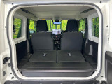 普段のお買い物や通勤、送迎等に十分な荷室スペースを確保しております。セカンドシートを倒すと、大きな荷物の積載も可能です♪