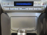 左右独立温度コントロールフルオートエアコンです。運転席、助手席それぞれで独立して温度設定ができます。冷え性の方が乗っても安心ですね♪