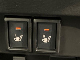 【シートヒーター】寒い日に重宝するシートヒーター!エアコンより早く温まってくれるので寒がりの人も安心ですね♪エアコンの温風は乾燥するから苦手、という方にもをおすすめです。