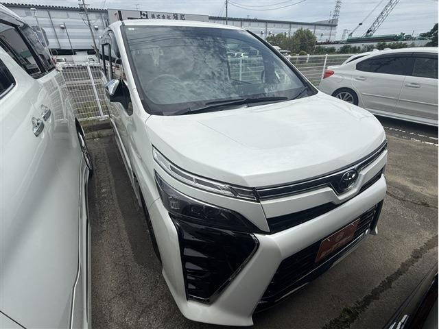 ヴォクシー 2.0 ZS 煌III 禁煙車 後期型