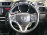 【ステアリングスイッチ】運転中、前方から目線をそらすことなく、オーディオ等の操作が可能な便利機能!安心&快適なドライブを演出してくれます♪