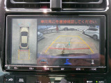 全周囲モニター付きですので、上から見たような映像も確認できます。(補助装置になりますので、目視でもご確認ください)