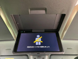 【フリップダウンモニター】大画面モニターで後席でもエンタメをお楽しみいただけます。小さなお子様にも大人気の装備です♪