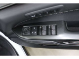 運転席ドアスイッチ回りの画像です。