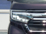★LEDヘッドライト搭載★ 白っぽく光る明るく省電力なLEDライト!先進的な白い輝きでフロントフェースを引き締めます☆